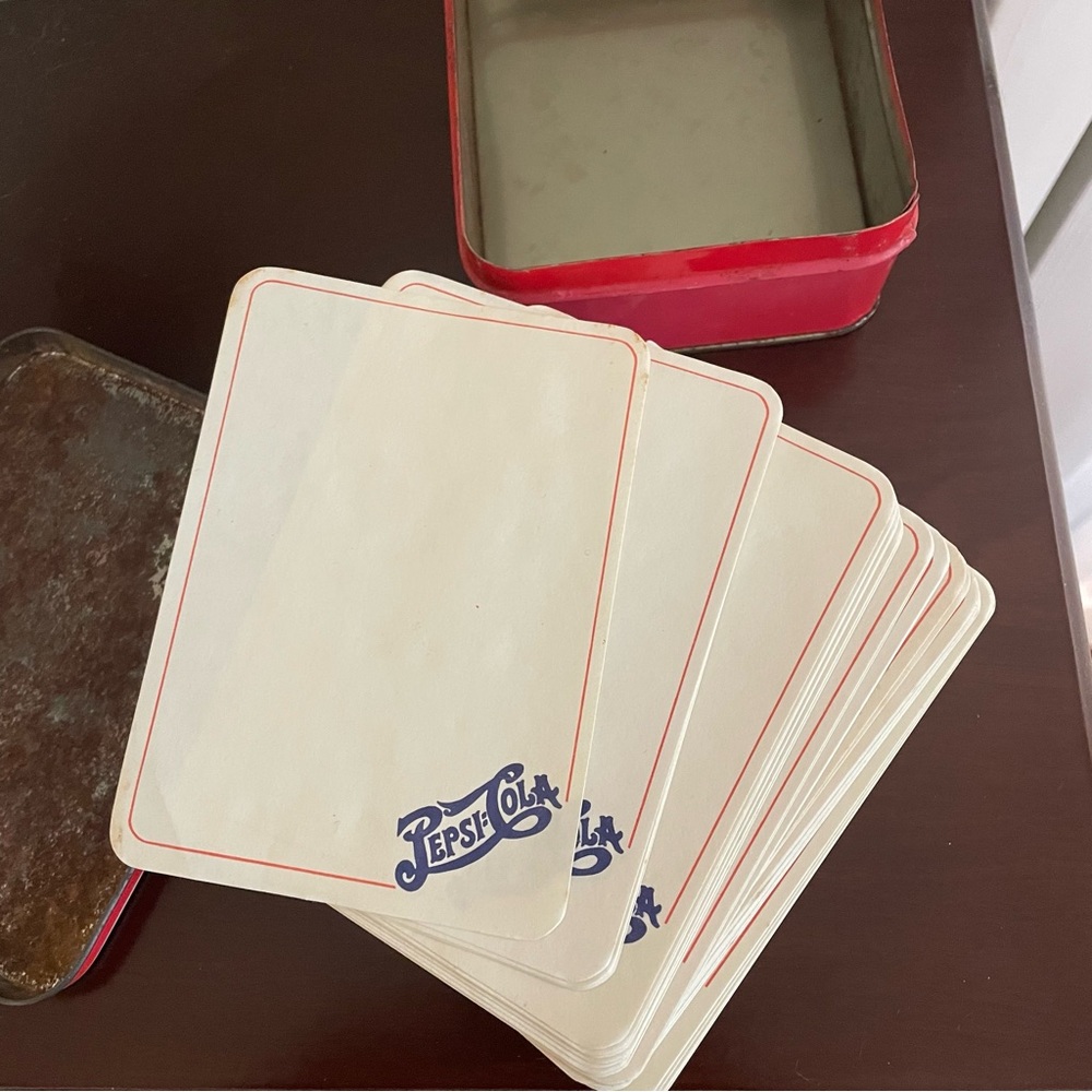 Vintage Pepsi note paper in tin - Picture 2 of 5